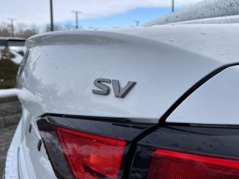 Used 2023 Nissan Altima 2.5 SV image 12