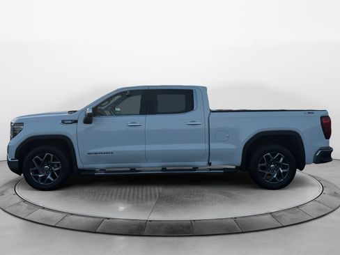 Used 2022 GMC Sierra 1500 SLT w/ SLT Premium Plus Package AWD/4WD image 3