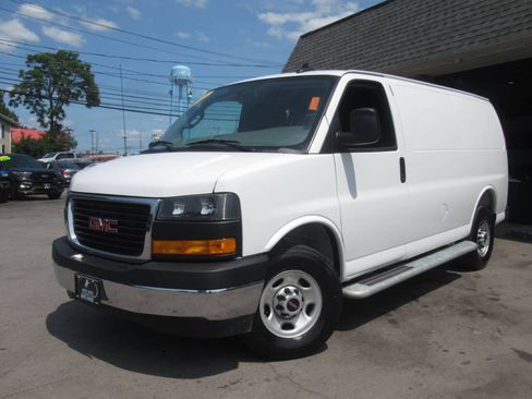 Used 2025 GMC Savana 2500 w/ Driver Convenience Package RWD image 23