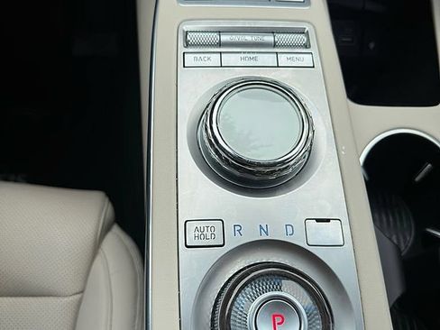 Used 2023 Genesis GV70 2.5T w/ Select Package AWD/4WD image 14
