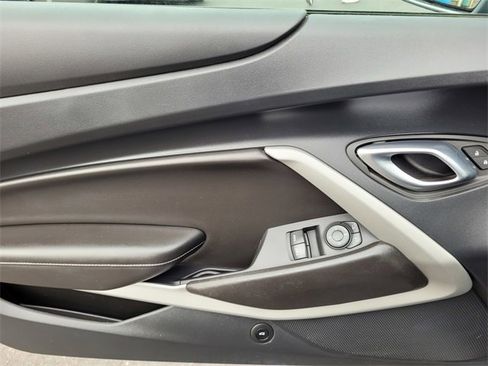Used 2022 Chevrolet Camaro LT image 18