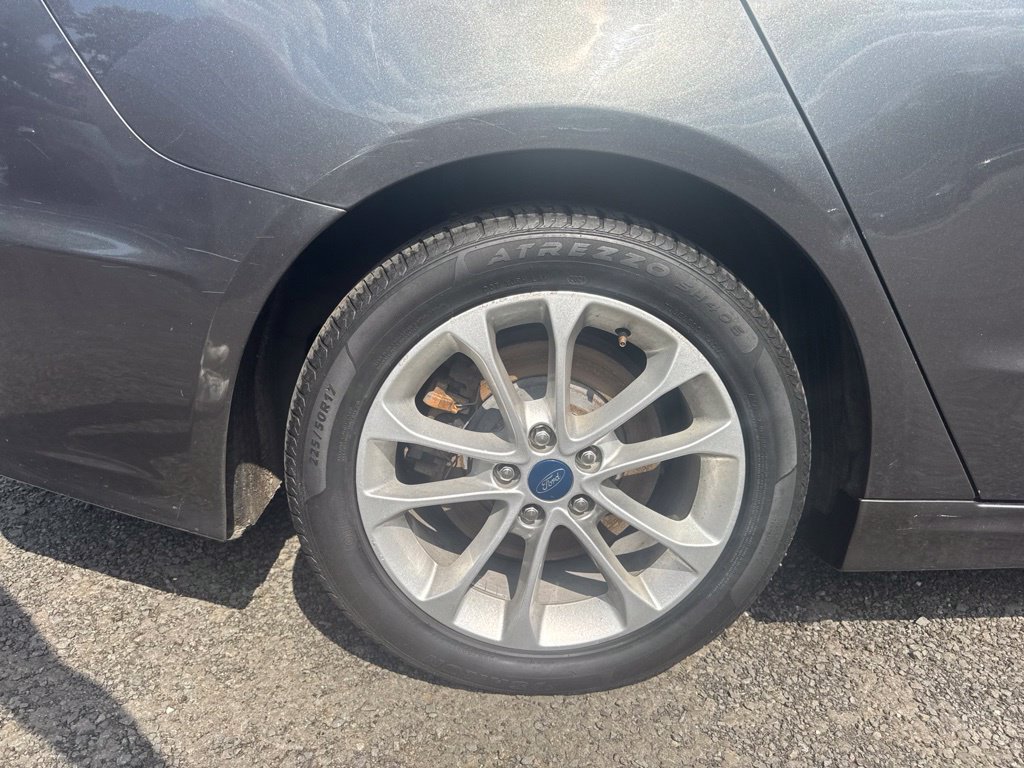 Used 2019 Ford Fusion Energi Titanium FWD image 25