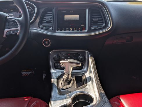 Used 2015 Dodge Challenger R/T Plus RWD image 9