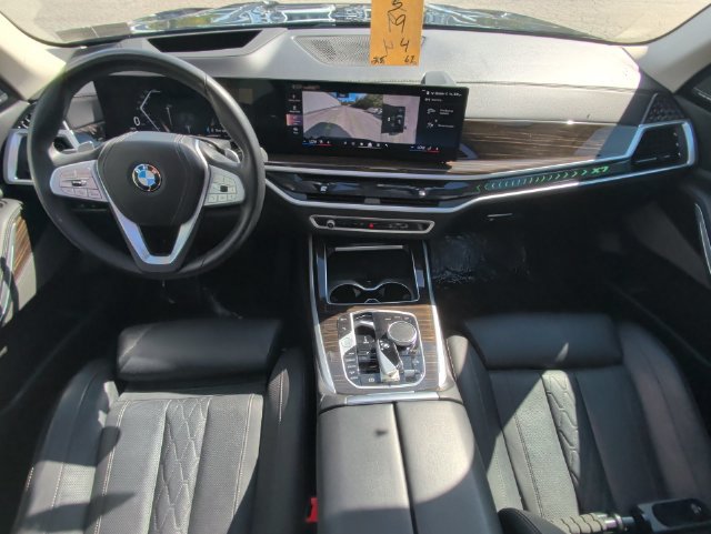 Used 2025 BMW X7 xDrive40i AWD/4WD image 31