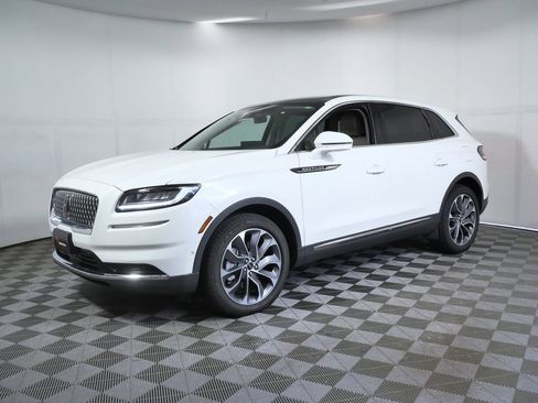 Certified 2022 Lincoln Nautilus Reserve w/ Equipment Group 201A AWD/4WD image 5