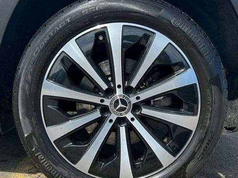 Used 2023 Mercedes-Benz GLB 250 4MATIC image 31