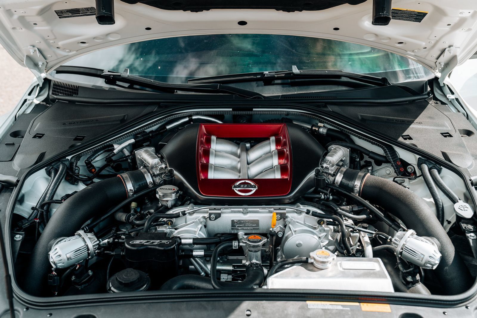 Used 2014 Nissan GT-R Black Edition AWD/4WD image 43
