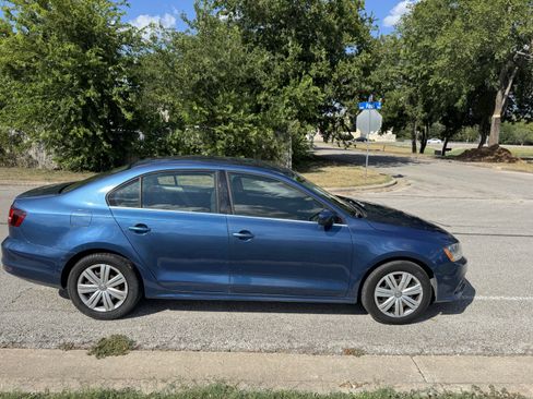 Used 2017 Volkswagen Jetta S image 1