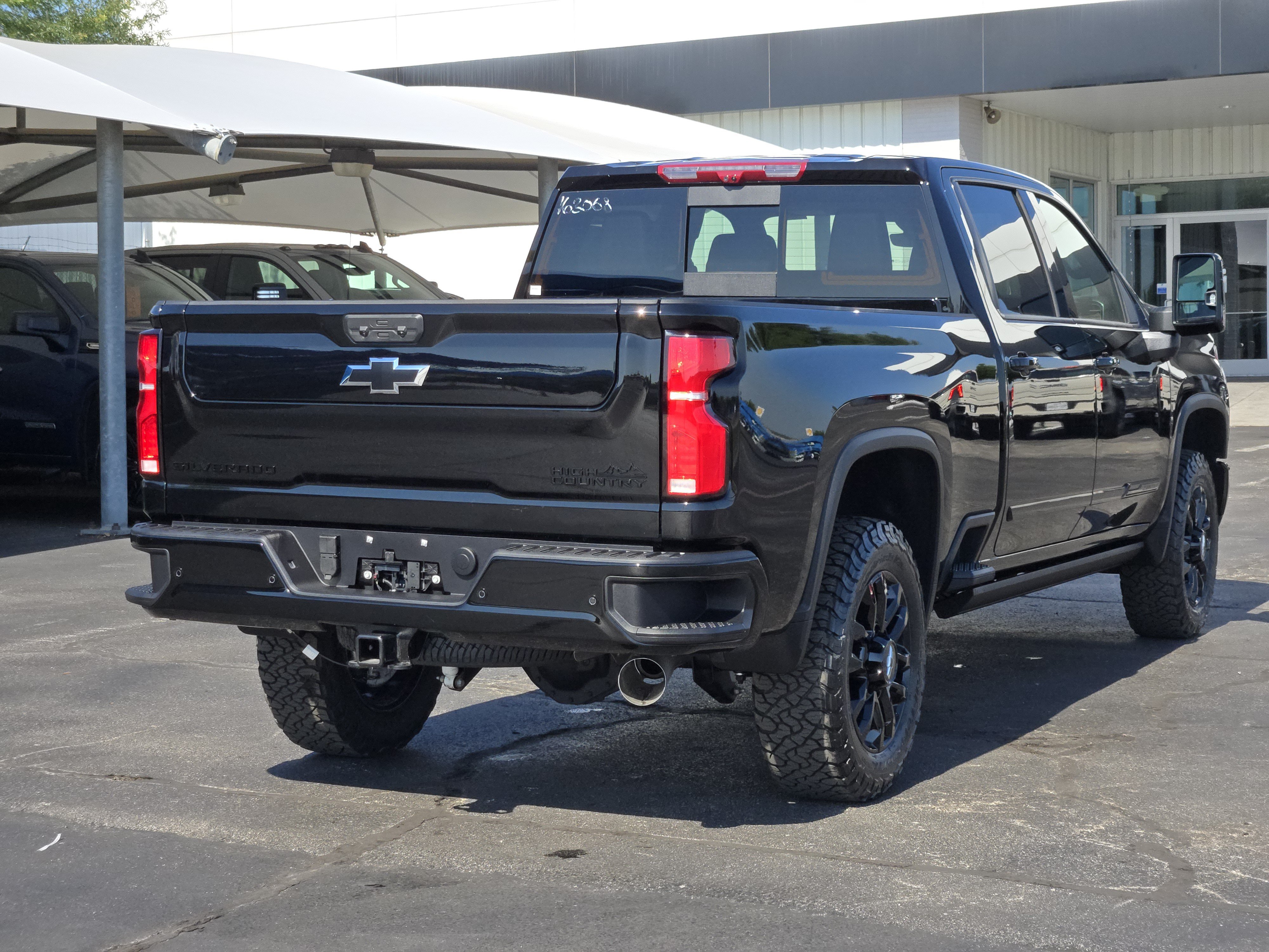 New 2026 Chevrolet Silverado 2500 High Country w/ Midnight Edition AWD/4WD image 4
