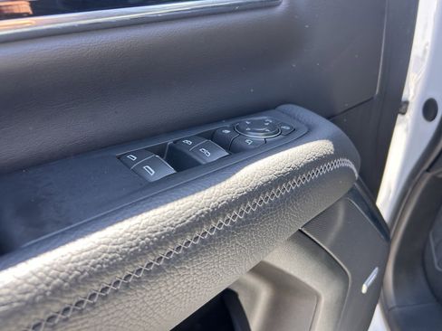 Certified 2025 GMC Yukon Denali AWD/4WD image 11