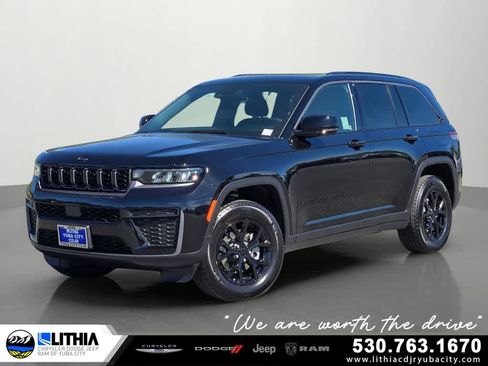 New 2026 Jeep Grand Cherokee Altitude image 1