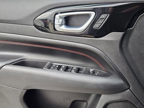 Used 2022 Jeep Compass Trailhawk w/ Trailhawk Elite Group image 31