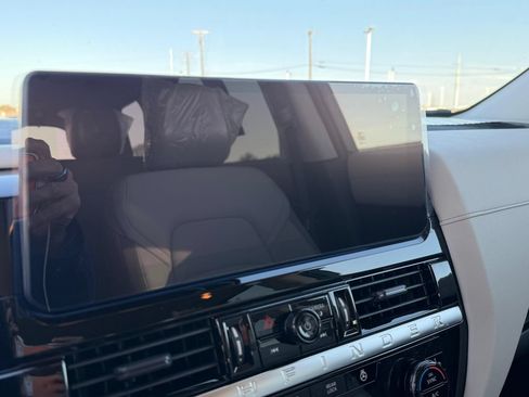 New 2026 Nissan Pathfinder SL FWD image 14