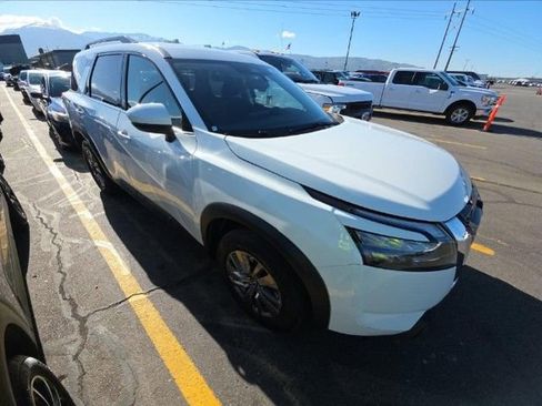 Used 2025 Nissan Pathfinder SV AWD/4WD image 24