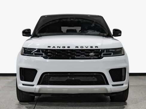 Used 2019 Land Rover Range Rover Sport HST image 3