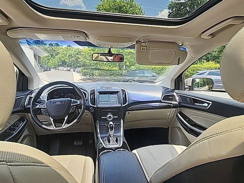 Used 2017 Ford Edge Titanium w/ Equipment Group 301A FWD image 13