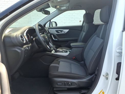 Used 2025 Chevrolet Blazer LT FWD image 12