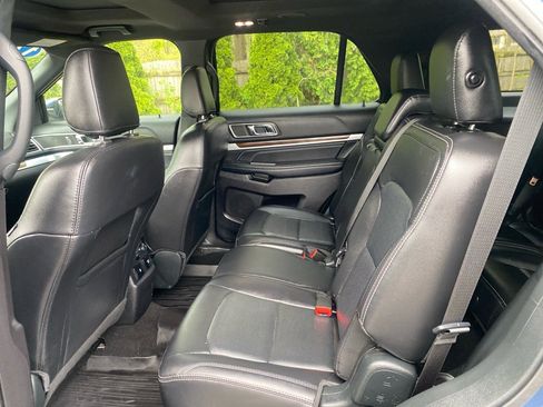 Used 2019 Ford Explorer Limited w/ Ford Safe & Smart Package AWD/4WD image 20
