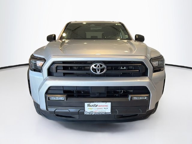 Used 2025 Toyota 4Runner SR5 AWD/4WD image 2