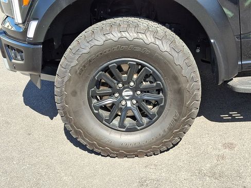 Certified 2024 Ford F150 Raptor AWD/4WD image 9