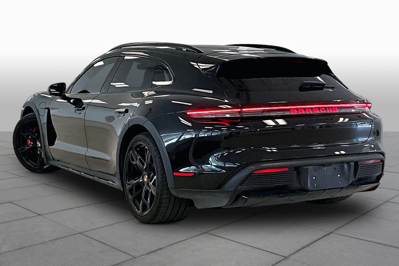 Used 2025 Porsche Taycan 4S AWD/4WD image 10