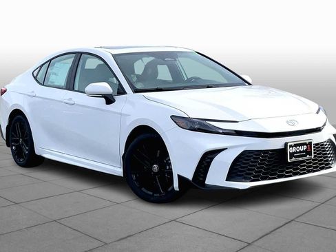 New 2026 Toyota Camry SE image 2