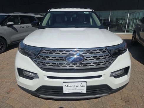 Used 2021 Ford Explorer Limited AWD/4WD image 2