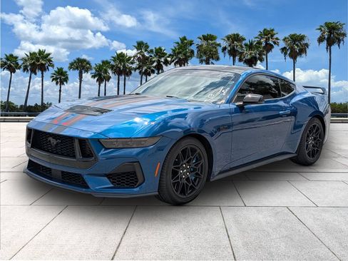 Used 2024 Ford Mustang GT Premium w/ GT Performance Package RWD image 3