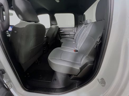 Used 2024 RAM 3500 Big Horn image 28