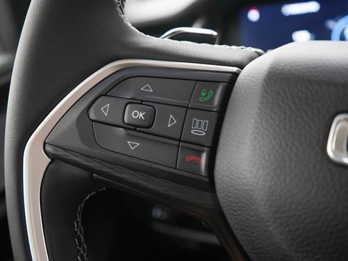 Used 2023 Jeep Grand Cherokee Laredo X AWD/4WD image 19
