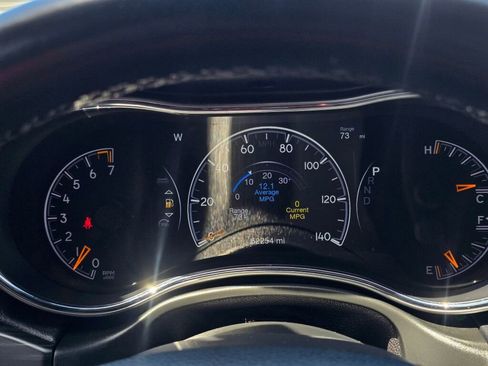 Used 2022 Jeep Grand Cherokee Laredo X AWD/4WD image 29