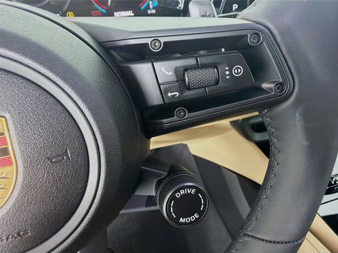 New 2026 Porsche Cayenne image 14