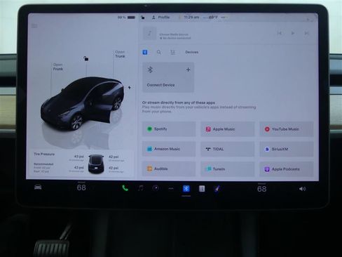 Used 2023 Tesla Model Y AWD image 17