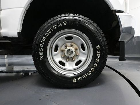 Used 2021 Ford F250 XL w/ Power Equipment Group AWD/4WD image 17