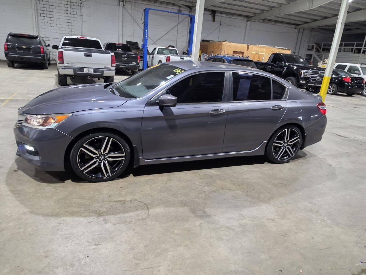 Used 2016 Honda Accord Sport image 4