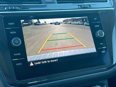 Used 2019 Volkswagen Tiguan SE w/ Panoramic Sunroof Package image 21