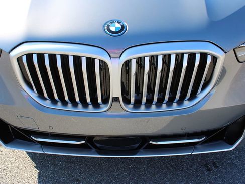 New 2026 BMW X5 xDrive50e w/ Climate Comfort Package image 54