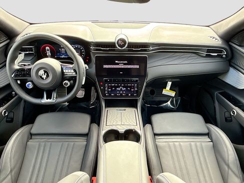 New 2025 Maserati Grecale Modena image 17