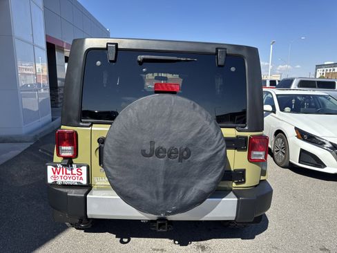 Used 2013 Jeep Wrangler Unlimited Sahara w/ Dual Top Group AWD/4WD image 7
