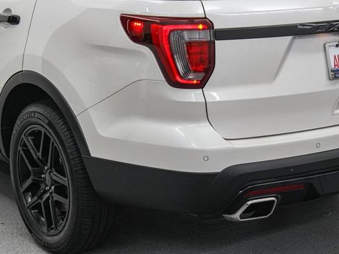 Used 2017 Ford Explorer Sport w/ Equipment Group 401A AWD/4WD image 7