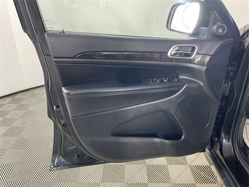 Used 2012 Jeep Grand Cherokee Laredo image 14