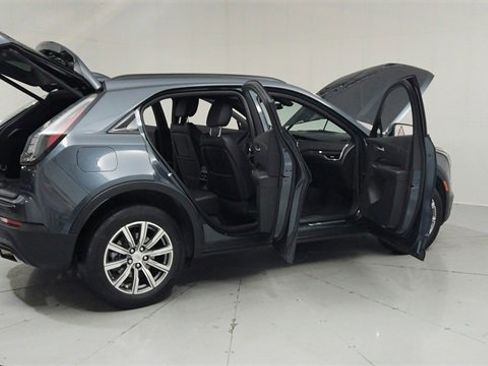 Used 2019 Cadillac XT4 Sport w/ Cold Weather Package image 10