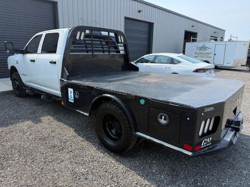 Used 2020 RAM 3500 Tradesman w/ Chrome Appearance Group AWD/4WD image 12