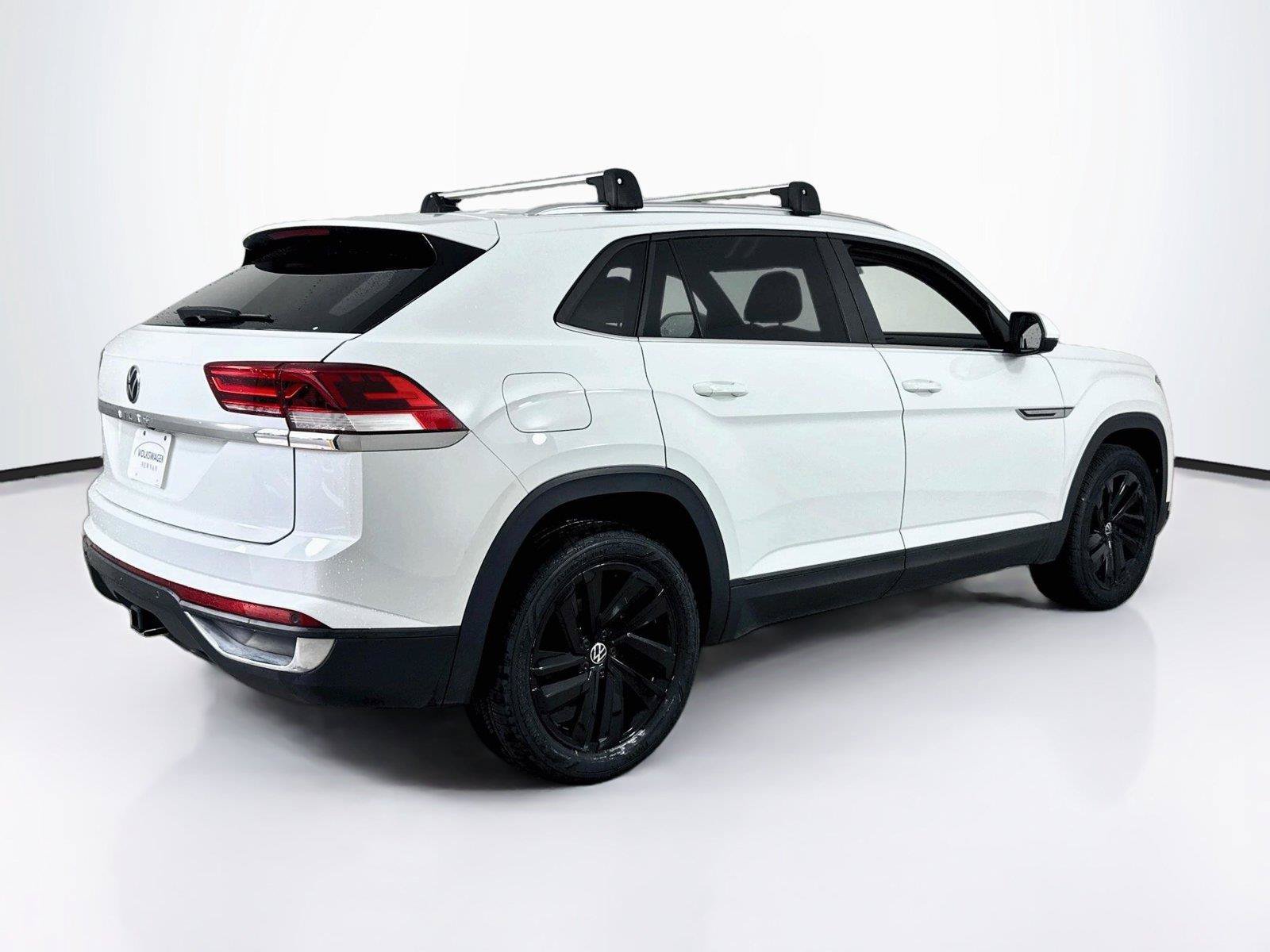 Certified 2023 Volkswagen Atlas Cross Sport SE FWD image 2