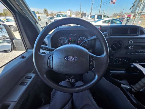 Used 2014 Ford E-350 and Econoline 350 Extended Super Duty w/ Power Group RWD image 46