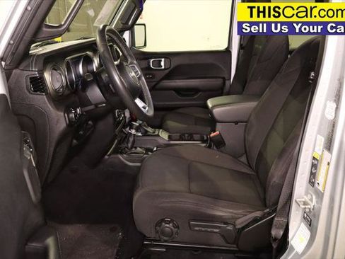 Used 2023 Jeep Gladiator Overland AWD/4WD image 29