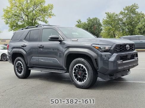 Used 2025 Toyota 4Runner 4WD image 4