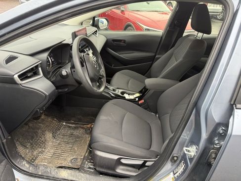 Used 2022 Toyota Corolla LE image 7