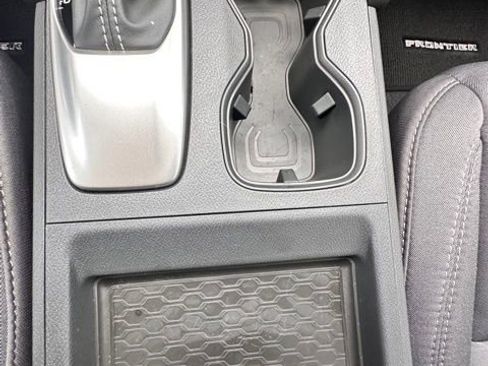 New 2025 Nissan Frontier SV w/ SV Convenience Package image 16