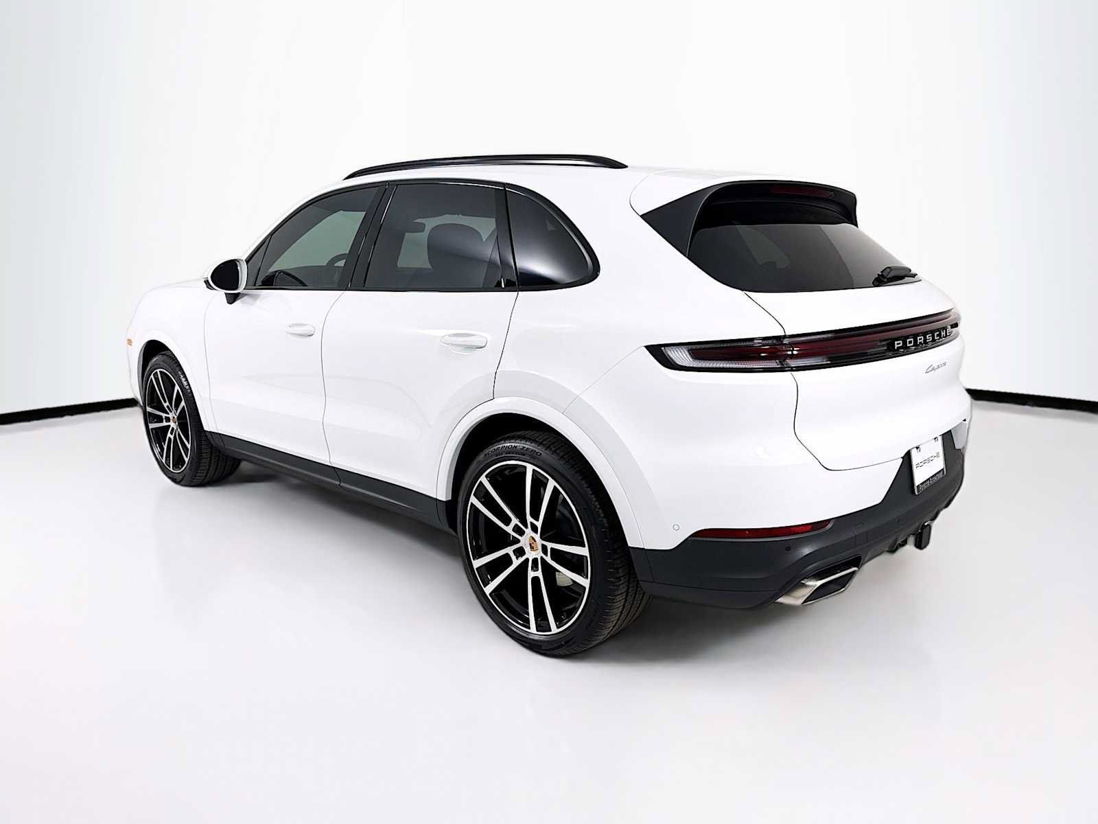 Used 2026 Porsche Cayenne AWD/4WD image 3